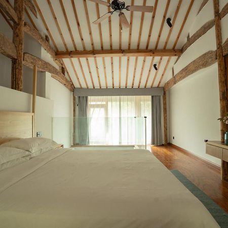 July Bamboo Hostel Deqing Екстер'єр фото