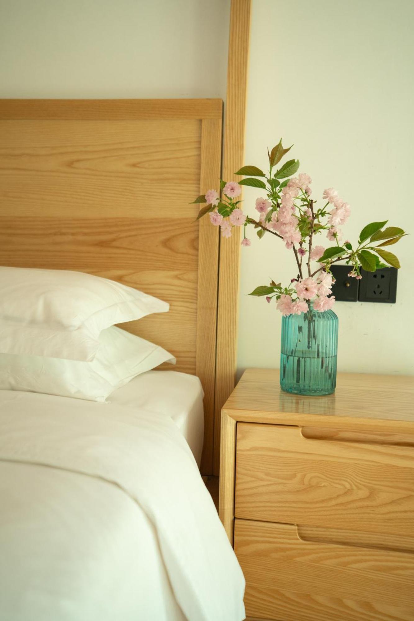 July Bamboo Hostel Deqing Екстер'єр фото