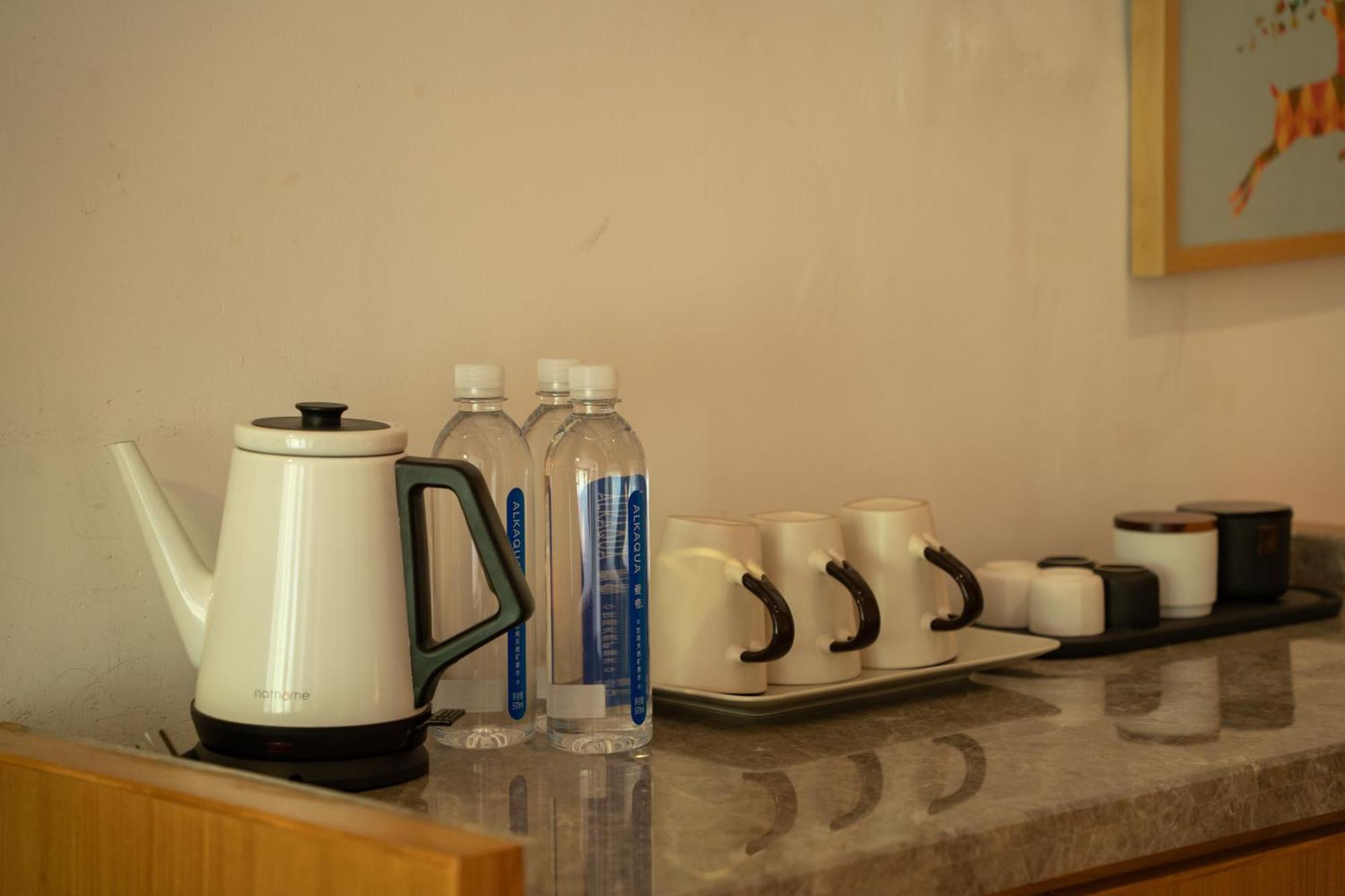 July Bamboo Hostel Deqing Екстер'єр фото
