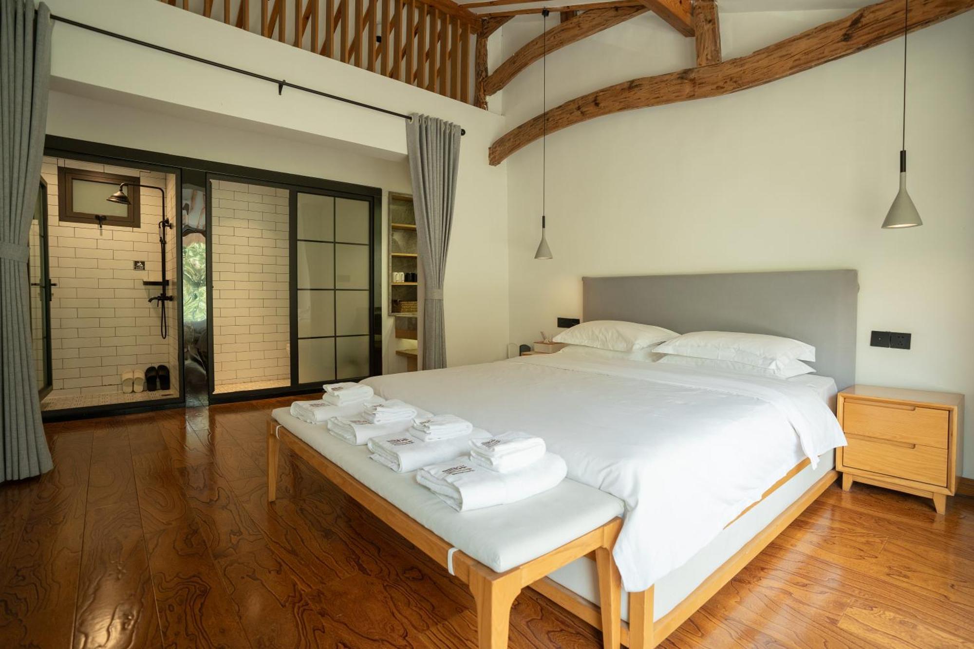 July Bamboo Hostel Deqing Екстер'єр фото