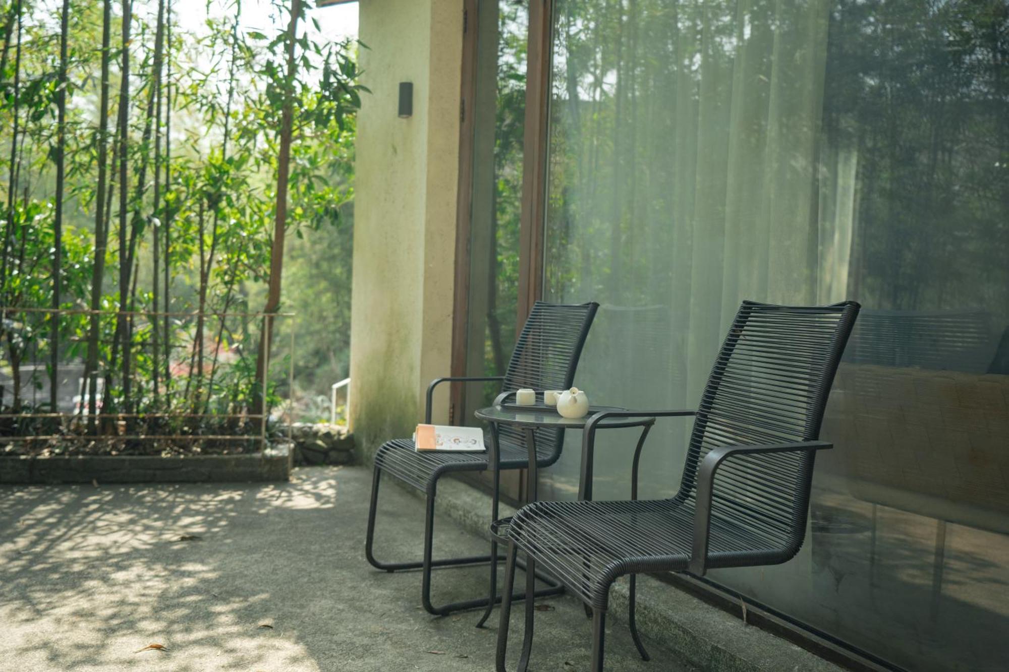 July Bamboo Hostel Deqing Екстер'єр фото