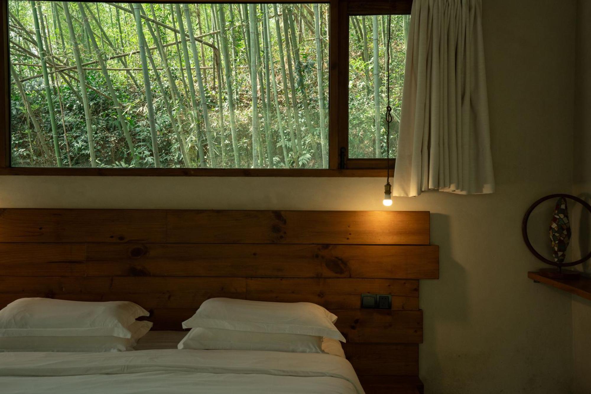 July Bamboo Hostel Deqing Екстер'єр фото
