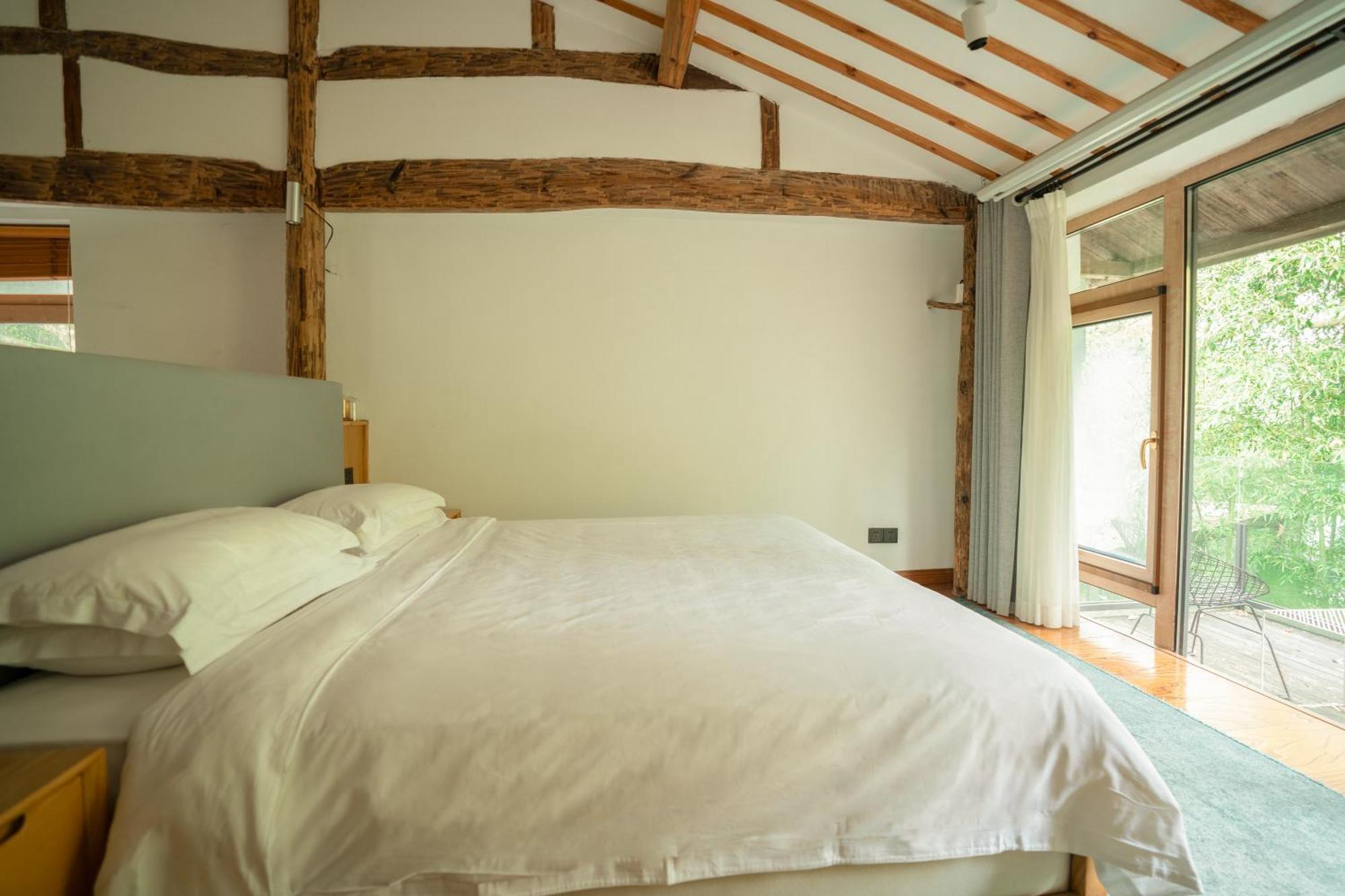 July Bamboo Hostel Deqing Екстер'єр фото
