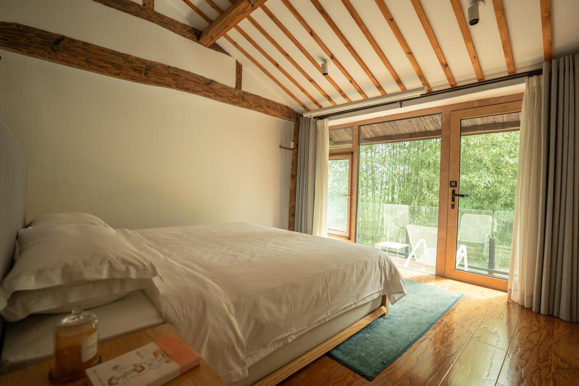 July Bamboo Hostel Deqing Екстер'єр фото