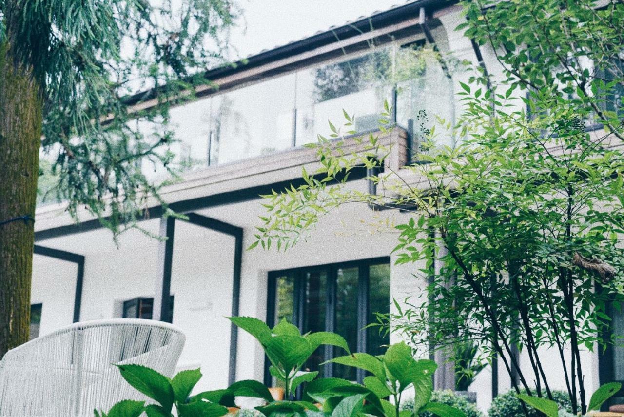 July Bamboo Hostel Deqing Екстер'єр фото